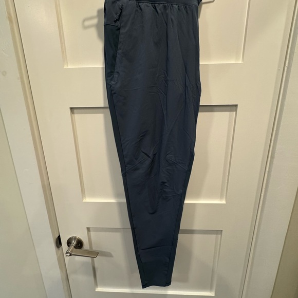 Lulu men’s steel blue surge joggers (shorter) - Picture 3 of 8